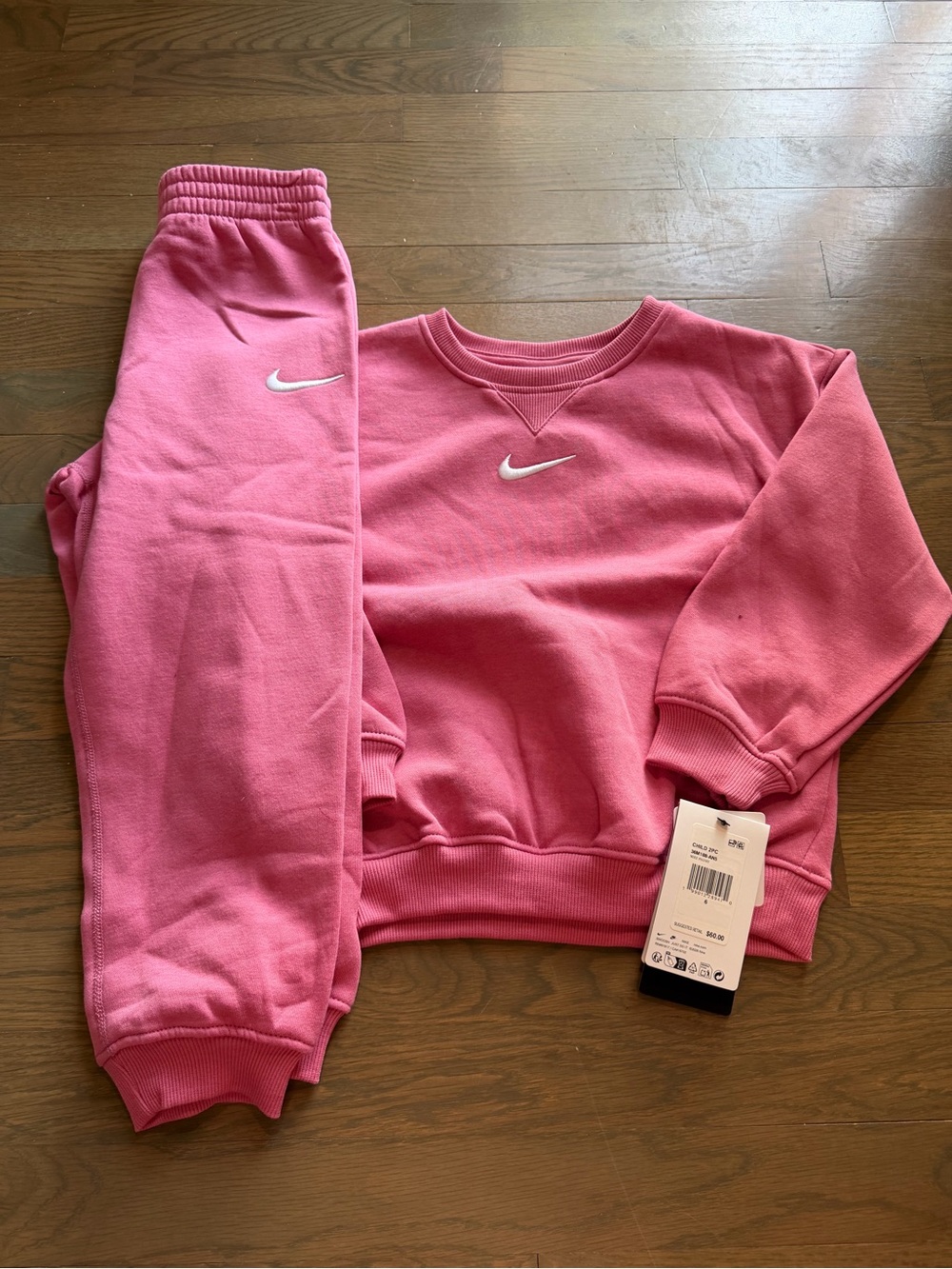 NWT Nike Girls Pink Crewneck Sweatshirt & Jogger Set size 6